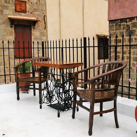 Evangelia'S Little House Rhodes City Bagian luar foto